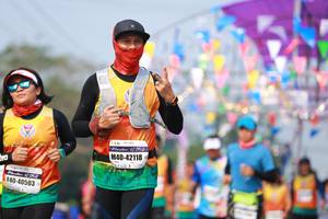 BIB: 121992, 42118, 40503
                            <button type="button" onclick="openModal(9921935)" class="btn btn-primary btn-sm float-right btn-popup" data-toggle="modal" data-target=".modal-high-quality">
                        <i class="fas fa-shopping-cart"></i> Add to Cart
                    </button>
                                            <button type="button" onclick="isThisMe(9921935, true)" class="btn btn-success btn-sm float-right btn-popup btn-isme hidden" data-toggle="tooltip" data-placement="bottom" title="นี่คือรูปของคุณใช่ไหม คลิกที่นี่เพื่อเอาเข้าอัลบั้ม">
                        <i class="fas fa-plus"></i> Add to album
                    </button>
                    <button type="button" onclick="isThisMe(9921935, false)" class="btn btn-warning btn-sm float-right btn-popup btn-isnotme hidden">
                        <i class="fas fa-ban"></i> Remove from album
                    </button>